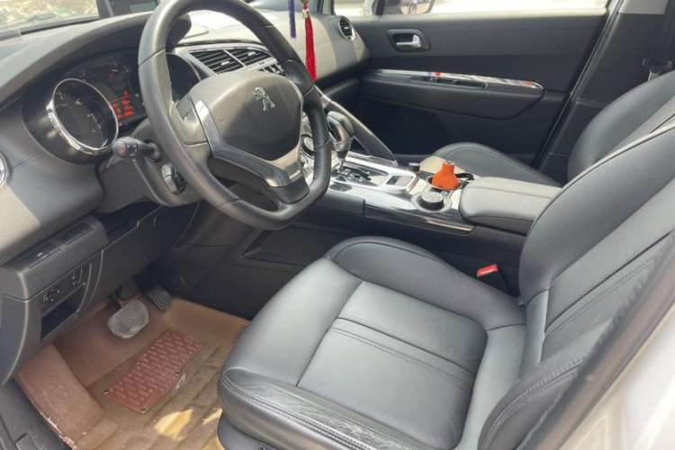 Used Peugeot 3008 2013 1.6THP Automatic Prestige Edition Interior 2