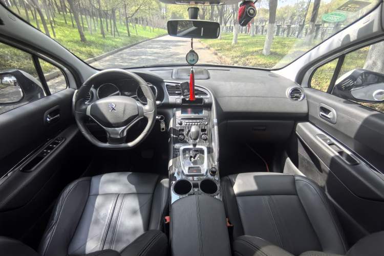 Used Peugeot 3008 2013 2.0L Automatic Trend Edition Interior 2