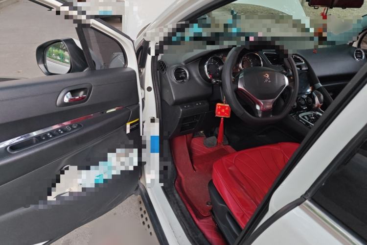 Used Peugeot 3008 2013 2.0L Automatic Classic Edition Interior 3