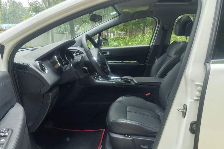 Used Peugeot 3008 2013 2.0L Automatic Trend Edition Interior 4