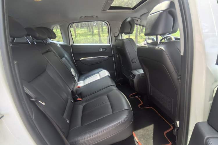 Used Peugeot 3008 2013 2.0L Automatic Trend Edition Interior 4