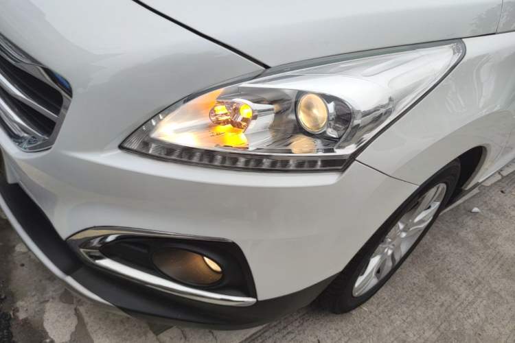 Used Peugeot 3008 2013 2.0L Automatic Trend Edition Left Front Headlight