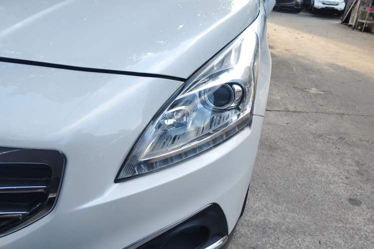 Used Peugeot 3008 2013 2.0L Automatic Trend Edition Left Front Headlight