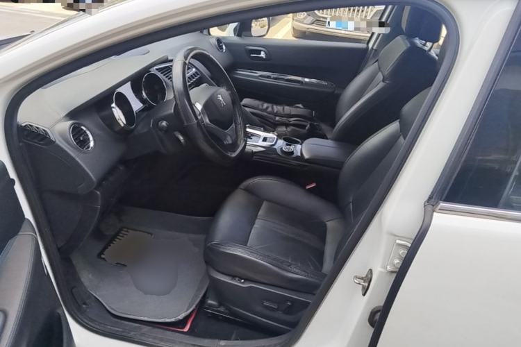 Used Peugeot 3008 2013 1.6THP Automatic Prestige Edition Left Front Seat