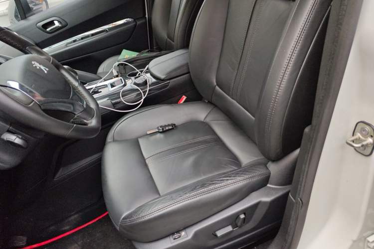 Used Peugeot 3008 2013 1.6THP Automatic Trend Edition Left Front Seat