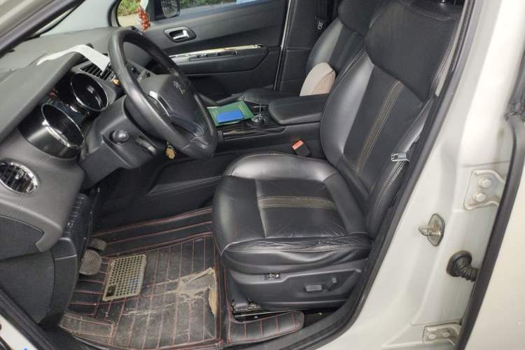 Used Peugeot 3008 2013 1.6THP Automatic Prestige Edition Left Front Seat