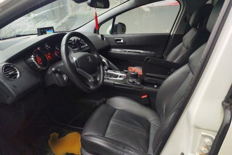 Used Peugeot 3008 2013 1.6THP Automatic Prestige Edition Left Front Seat