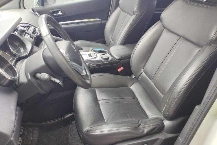 Used Peugeot 3008 2013 1.6THP Automatic Prestige Edition Left Front Seat