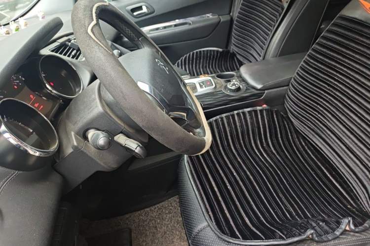 Used Peugeot 3008 2013 1.6THP Automatic Trend Edition Left Front Seat