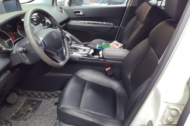 Used Peugeot 3008 2013 2.0L Automatic Classic Edition Left Front Seat