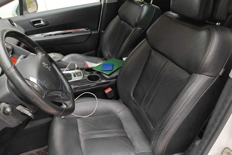 Used Peugeot 3008 2013 2.0L Automatic Trend Edition Left Front Seat
