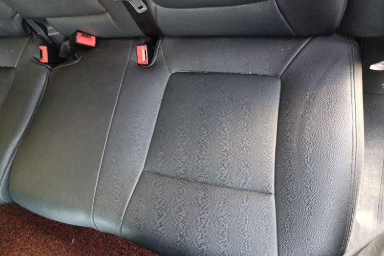 Used Peugeot 3008 2013 2.0L Automatic Classic Edition Left Rear Seat