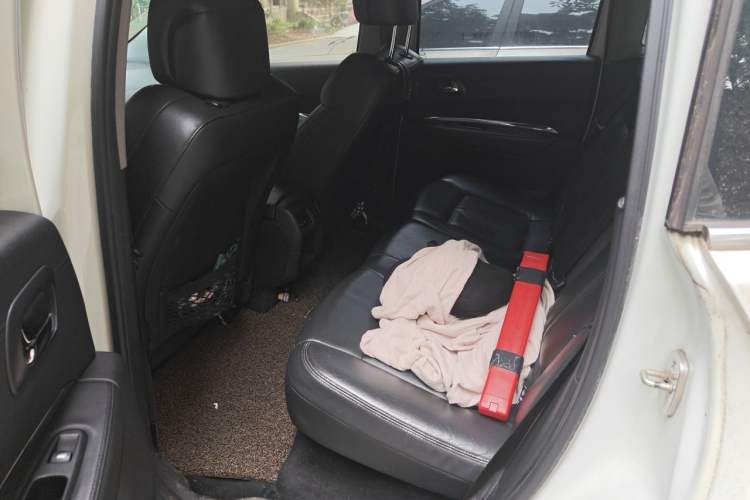 Used Peugeot 3008 2013 2.0L Automatic Trend Edition Left Rear Seat