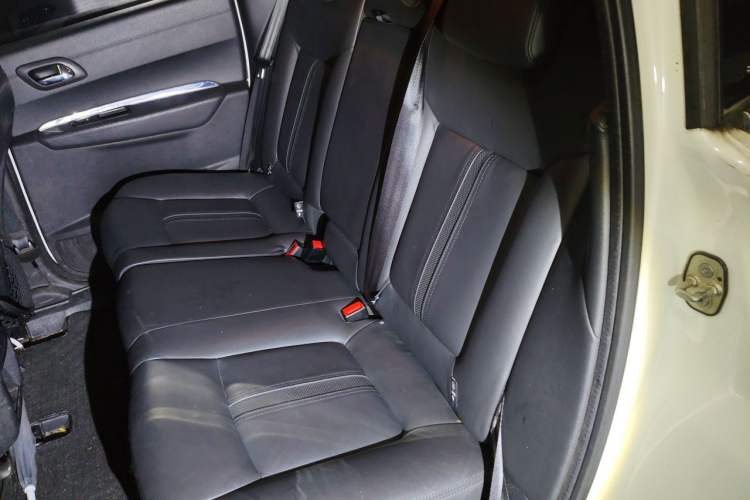Used Peugeot 3008 2013 1.6THP Automatic Prestige Edition Left Rear Seat