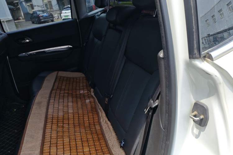 Used Peugeot 3008 2013 1.6THP Roland Garros Edition Left Rear Seat