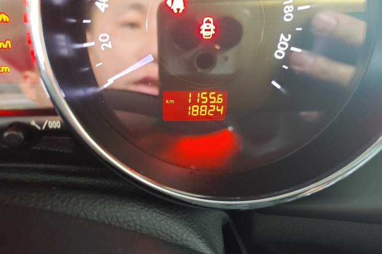 Used Peugeot 3008 2013 2.0L Automatic Trend Edition Odometer Close Up
