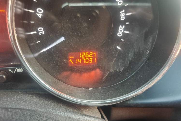 Used Peugeot 3008 2013 1.6THP Automatic Prestige Edition Odometer Close Up