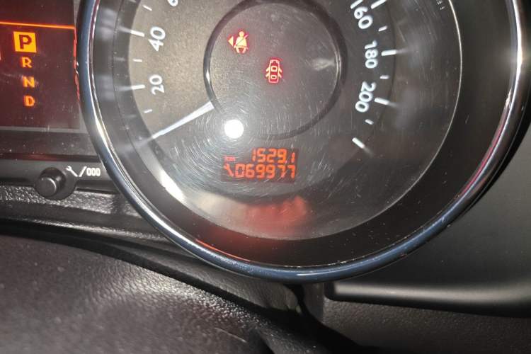 Used Peugeot 3008 2013 1.6THP Automatic Trend Edition Odometer Close Up