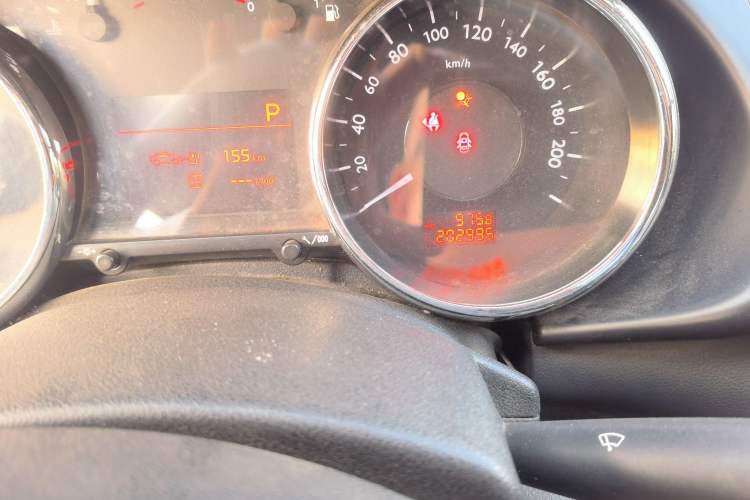 Used Peugeot 3008 2013 1.6THP Automatic Prestige Edition Odometer Close Up