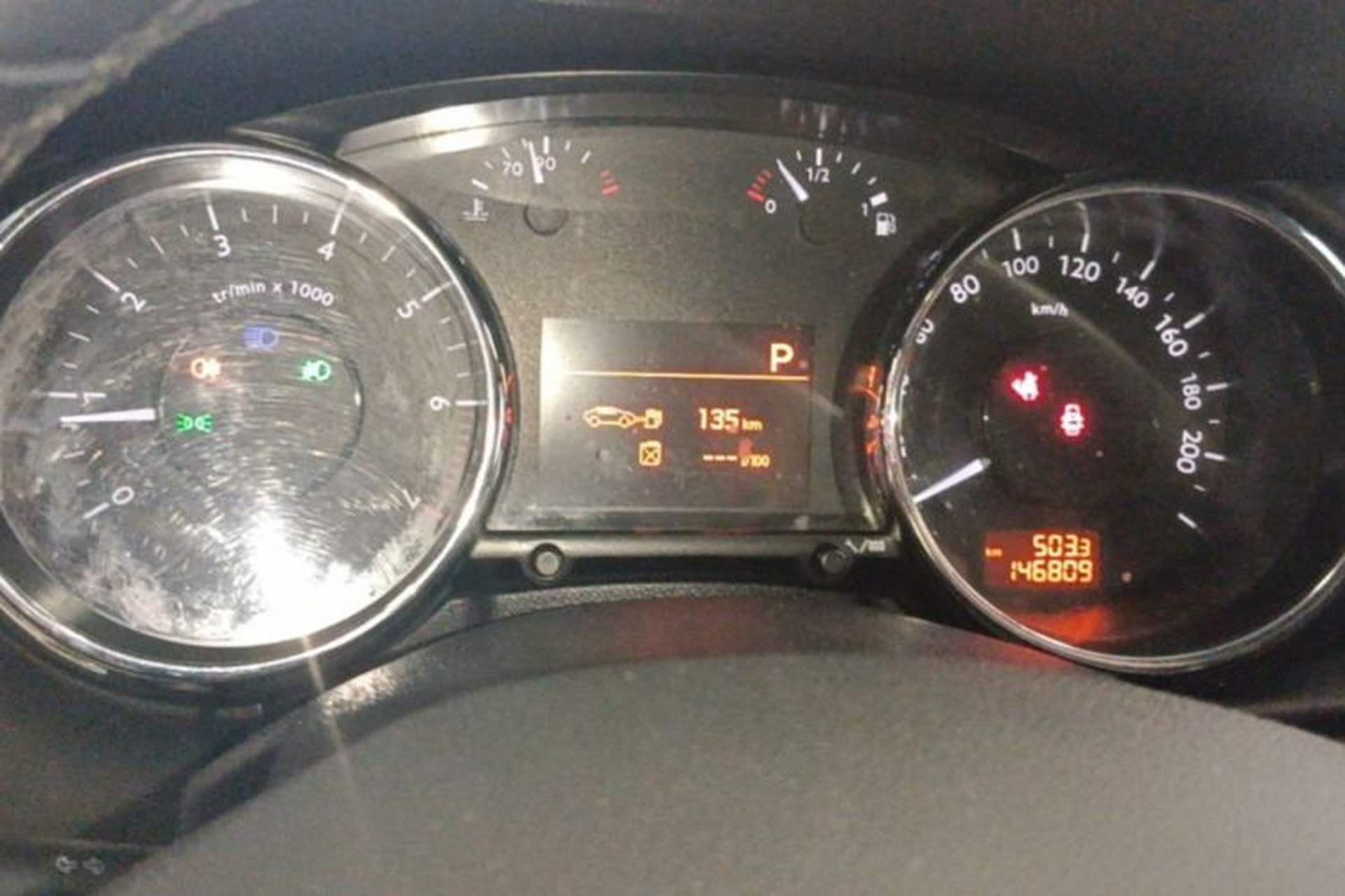 Used Peugeot 3008 2013 1.6THP Automatic Prestige Edition Odometer Close Up