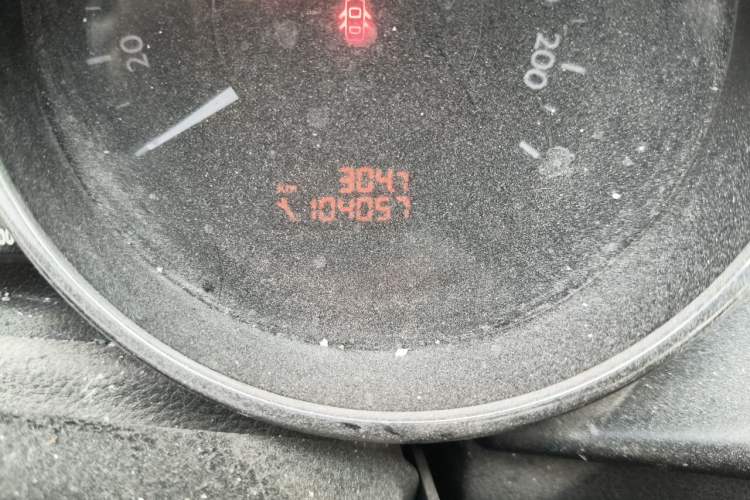 Used Peugeot 3008 2013 2.0L Manual Classic Edition Odometer Close Up