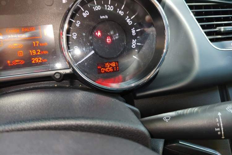 Used Peugeot 3008 2013 2.0L Automatic Trend Edition Odometer Close Up