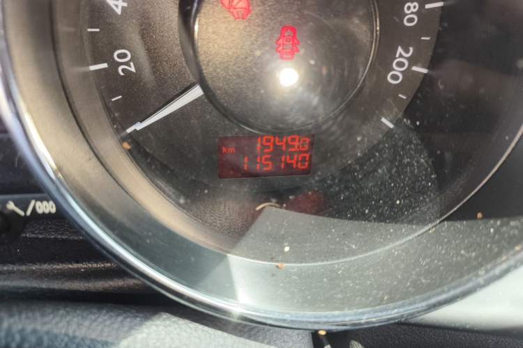 Used Peugeot 3008 2013 2.0L Automatic Trend Edition Odometer Close Up