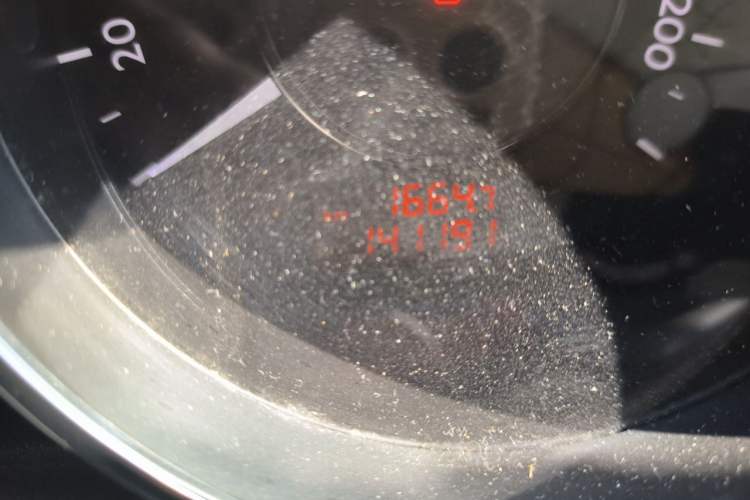Used Peugeot 3008 2013 2.0L Automatic Trend Edition Odometer Close Up