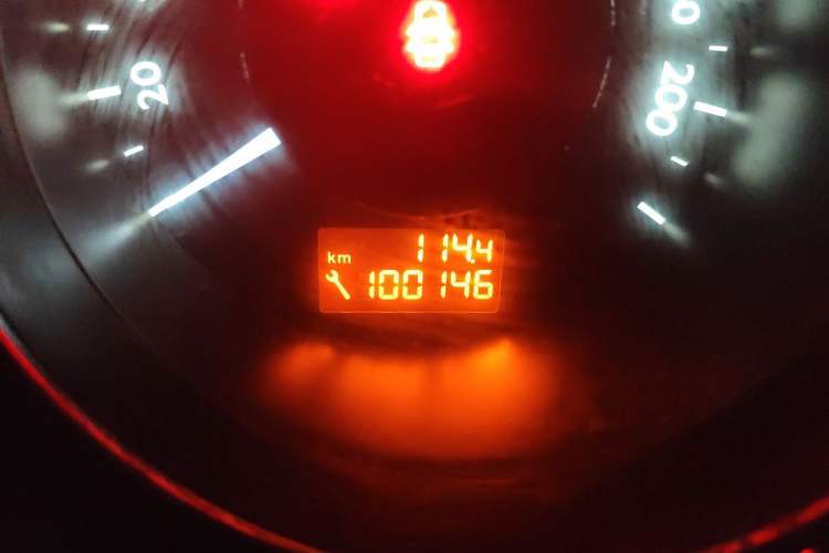 Used Peugeot 3008 2013 2.0L Automatic Trend Edition Odometer Close Up