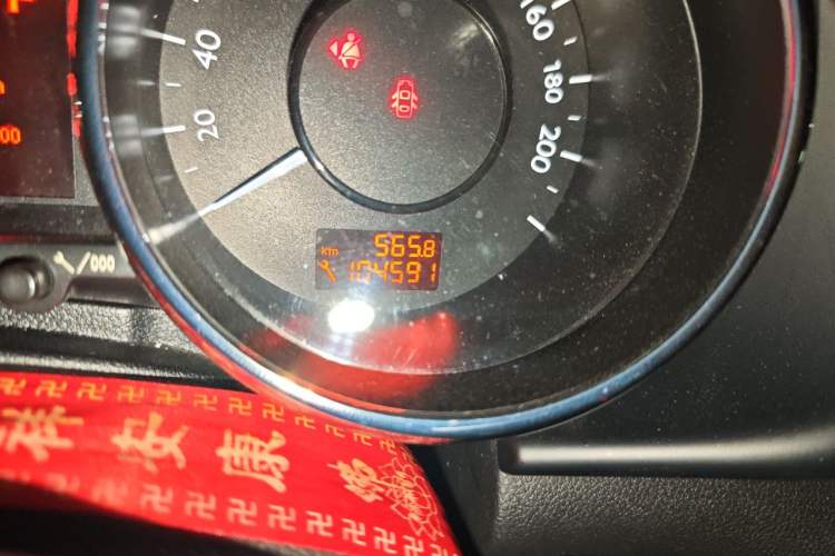 Used Peugeot 3008 2013 2.0L Automatic Trend Edition Odometer Close Up