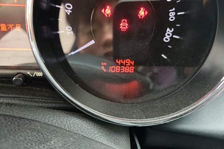 Used Peugeot 3008 2013 1.6THP Automatic Trend Edition Odometer Close Up