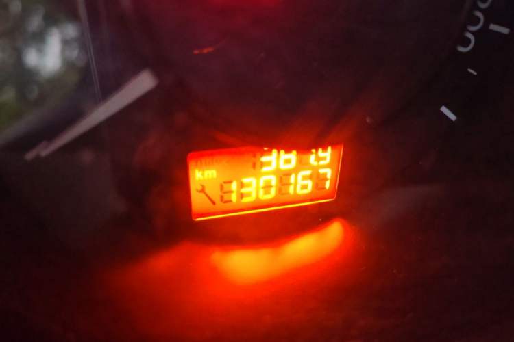 Used Peugeot 3008 2013 1.6THP Automatic Prestige Edition Odometer Close Up