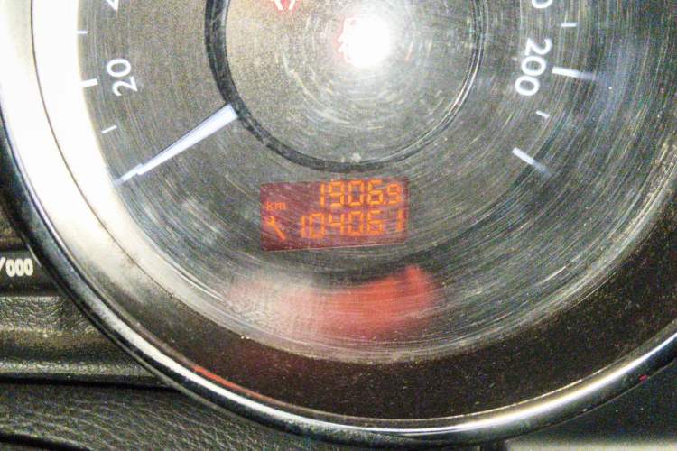 Used Peugeot 3008 2013 2.0L Manual Trend Edition Odometer Close Up