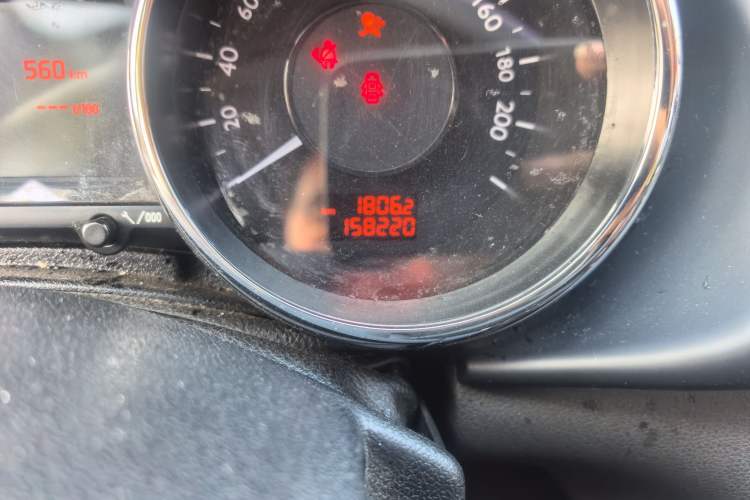 Used Peugeot 3008 2013 2.0L Manual Classic Edition Odometer Close Up