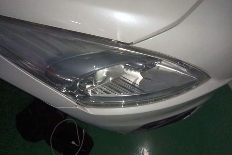 Used Peugeot 3008 2013 2.0L Automatic Trend Edition Right Front Headlight