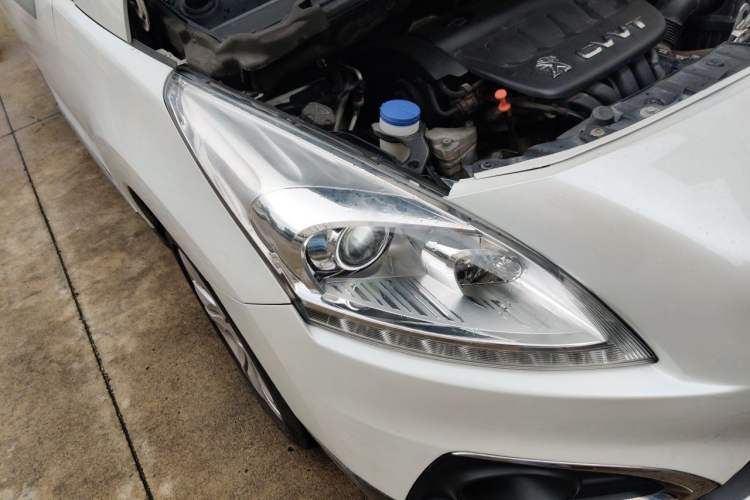 Used Peugeot 3008 2013 2.0L Automatic Trend Edition Right Front Headlight