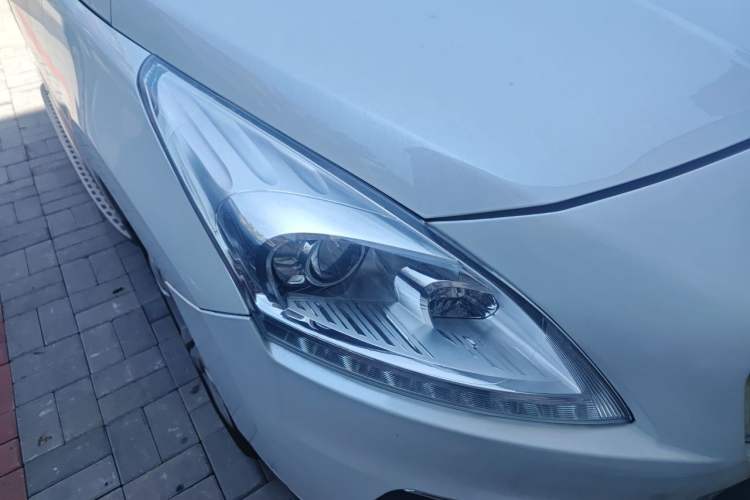 Used Peugeot 3008 2013 1.6THP Automatic Prestige Edition Right Front Headlight
