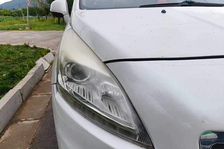 Used Peugeot 3008 2013 2.0L Automatic Trend Edition Right Front Headlight