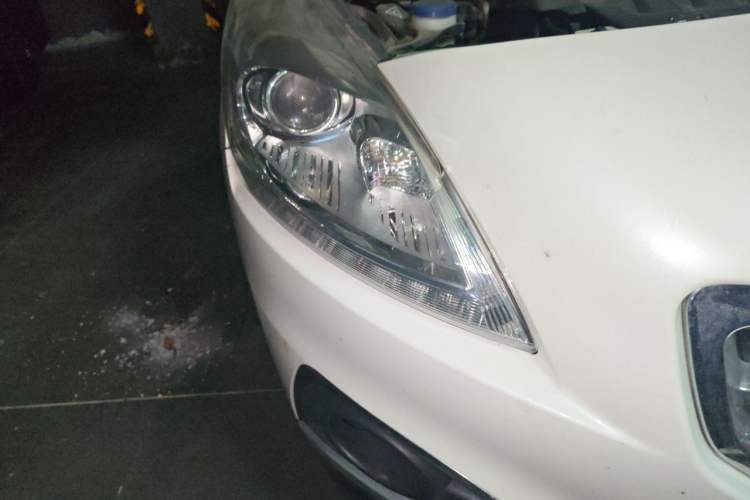 Used Peugeot 3008 2013 2.0L Automatic Trend Edition Right Front Headlight