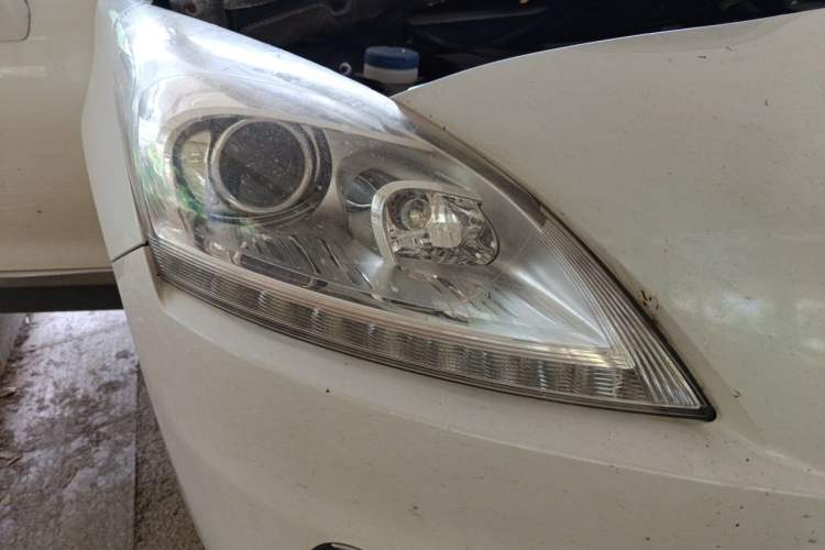 Used Peugeot 3008 2013 2.0L Automatic Trend Edition Right Front Headlight