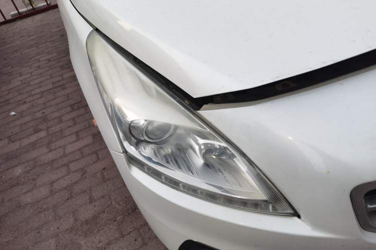 Used Peugeot 3008 2013 2.0L Automatic Trend Edition Right Front Headlight