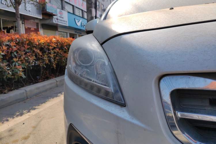 Used Peugeot 3008 2013 1.6THP Automatic Trend Edition Right Front Headlight