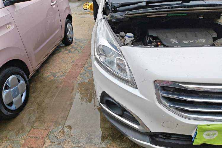 Used Peugeot 3008 2013 2.0L Automatic Trend Edition Right Front Headlight
