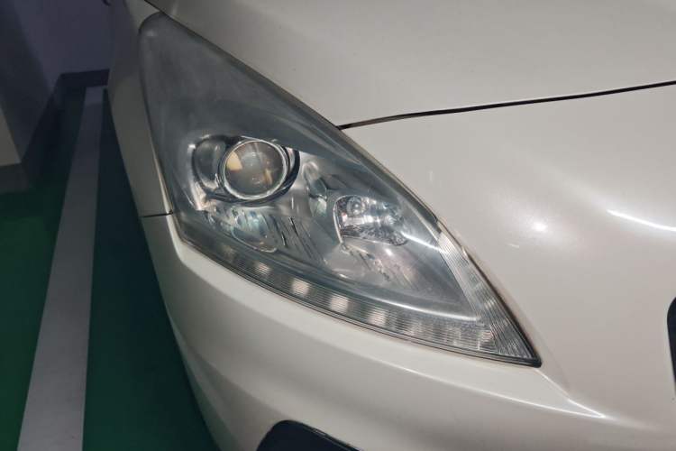 Used Peugeot 3008 2013 1.6THP Roland Garros Edition Right Front Headlight