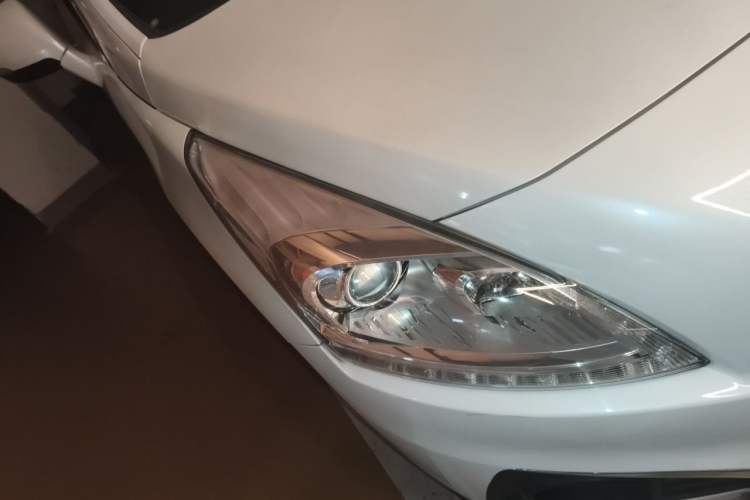Used Peugeot 3008 2013 2.0L Automatic Trend Edition Right Front Headlight