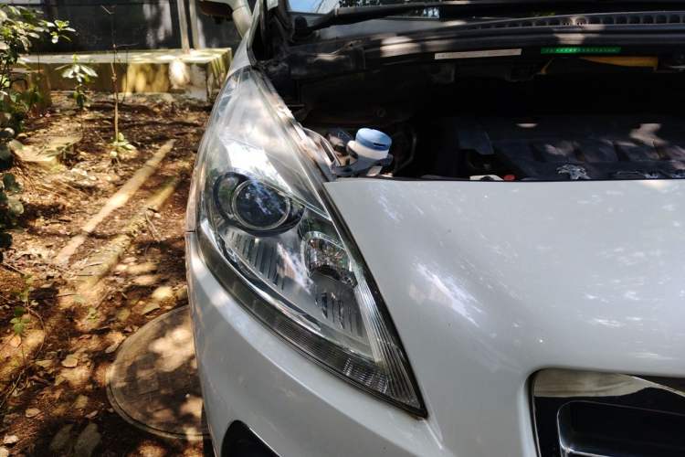 Used Peugeot 3008 2013 2.0L Automatic Trend Edition Right Front Headlight