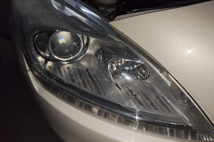 Used Peugeot 3008 2013 1.6THP Automatic Prestige Edition Right Front Headlight