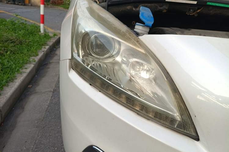 Used Peugeot 3008 2013 2.0L Automatic Trend Edition Right Front Headlight