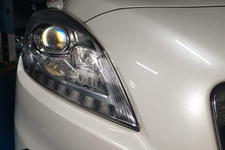 Used Peugeot 3008 2013 2.0L Automatic Trend Edition Right Front Headlight