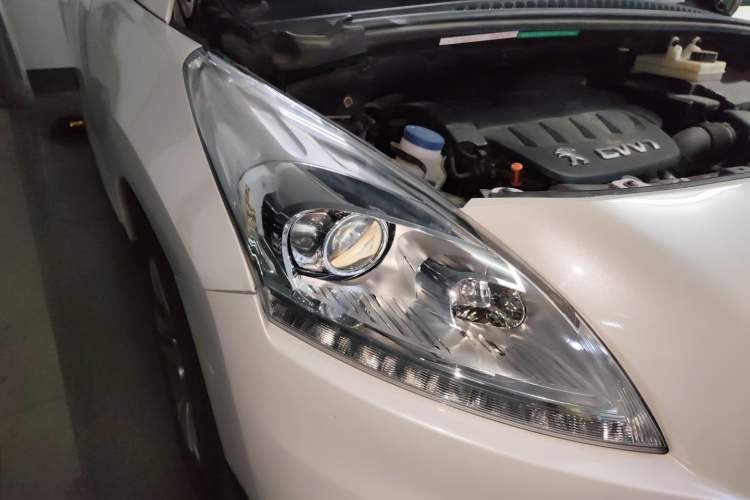 Used Peugeot 3008 2013 2.0L Automatic Trend Edition Right Front Headlight